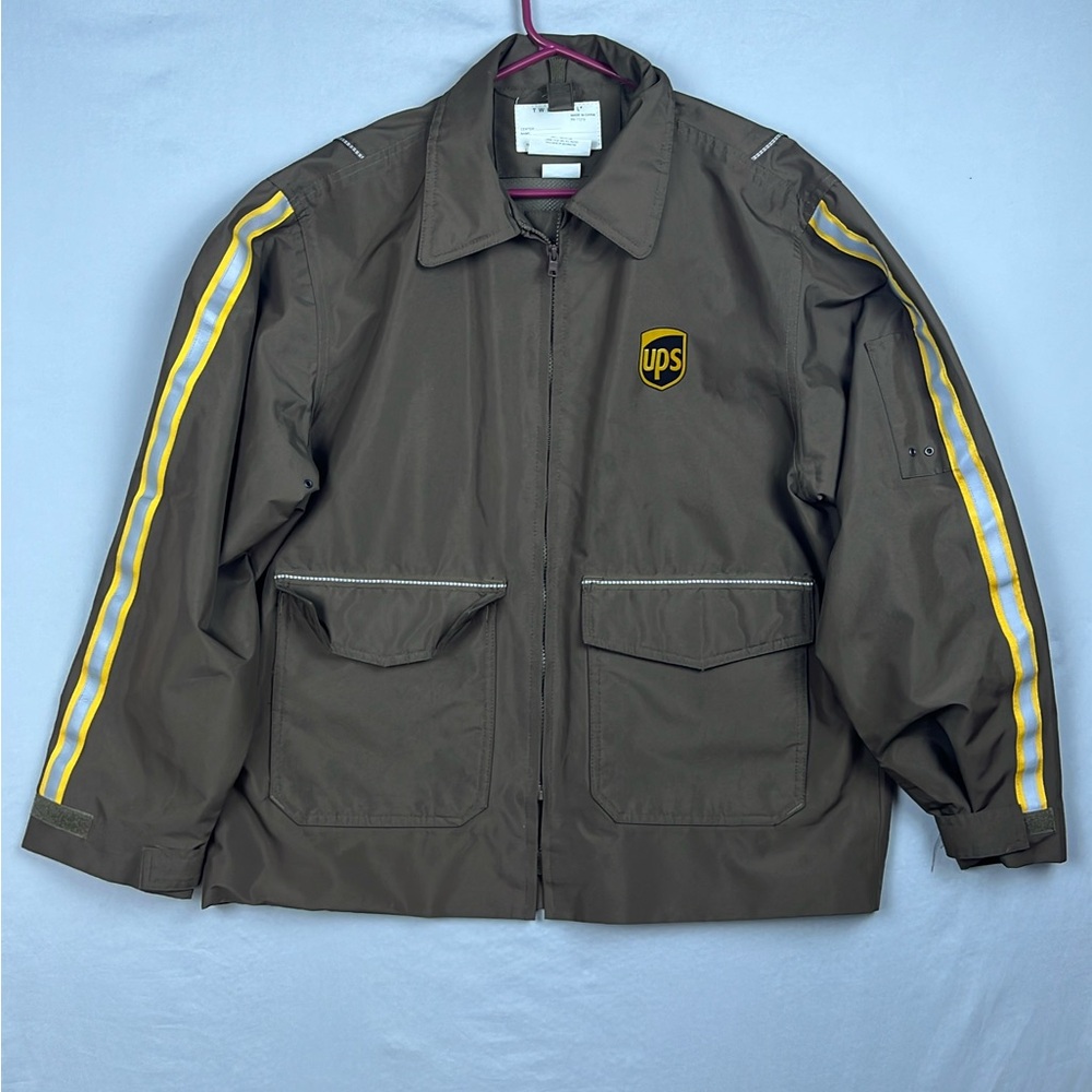 Vintage Twin Hill UPS Reflective Logo Windbreaker Jacket Mesh Lining Mens medium
